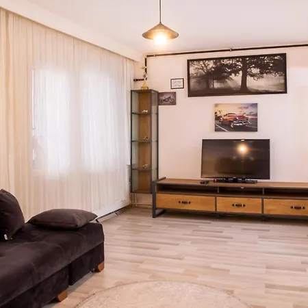 Διαμέρισμα Chic And Convenient Flat In Σμύρνη
