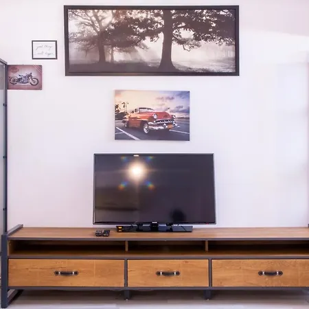 Chic And Convenient Flat In Διαμέρισμα *